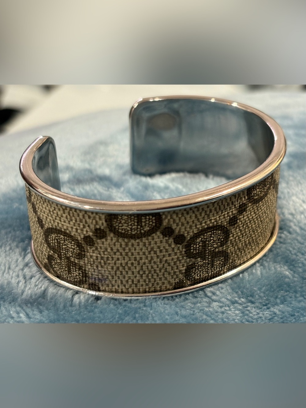 Auth Gucci Material-GG Silver Tone Cuff Bracelet - Picture 6 of 6